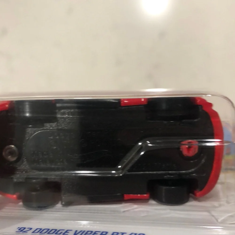 Red '92 Dodge Viper RT/10 Toy Car